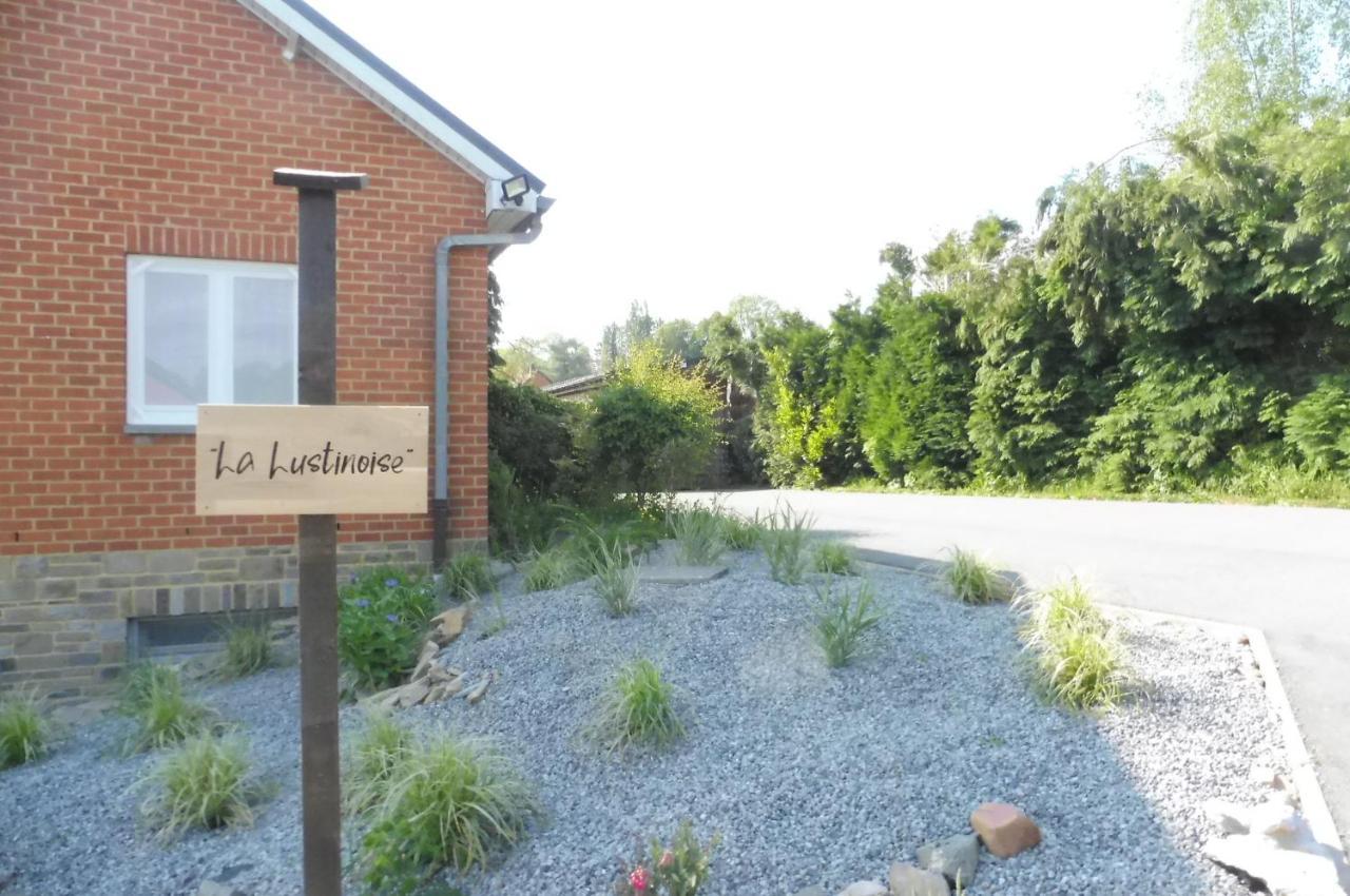 Bed and Breakfast La Lustinoise Exterior foto